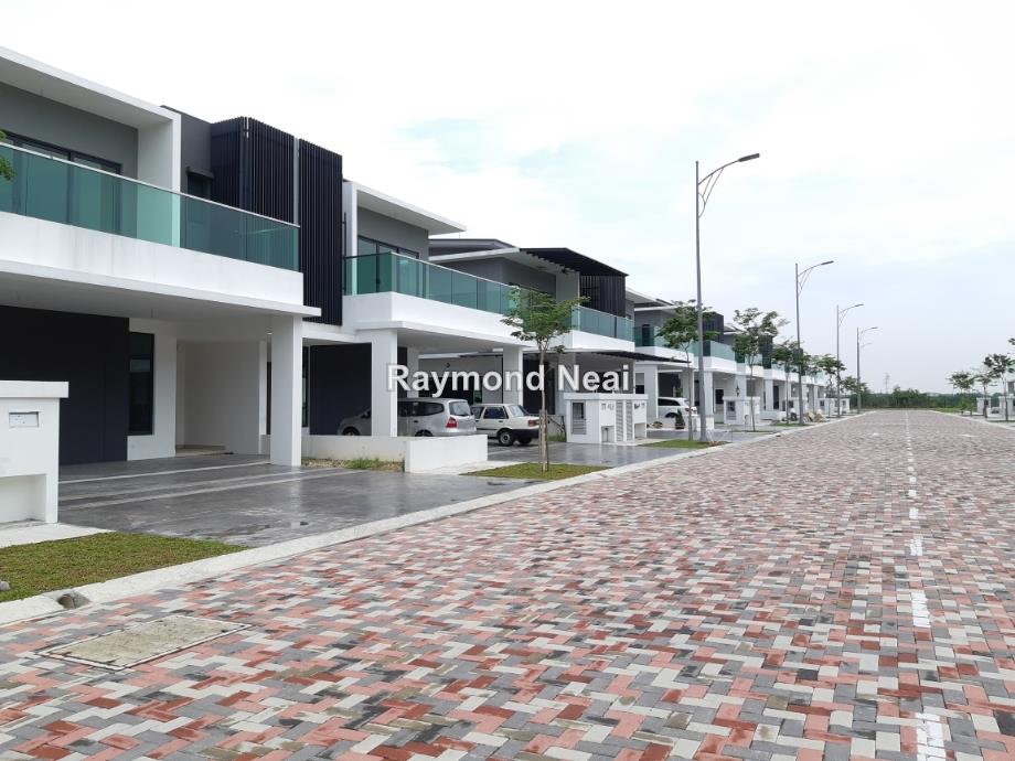 D'Island Residence (Corallia), Puchong Intermediate Semidetached House