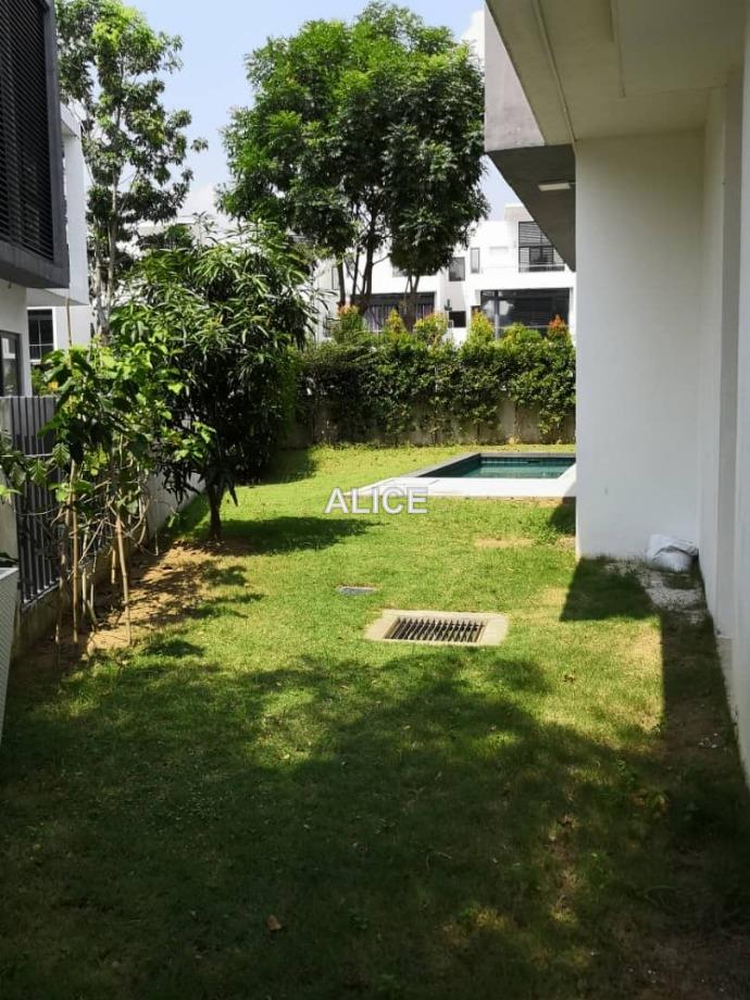 Reed, Grove , Sungai Besi