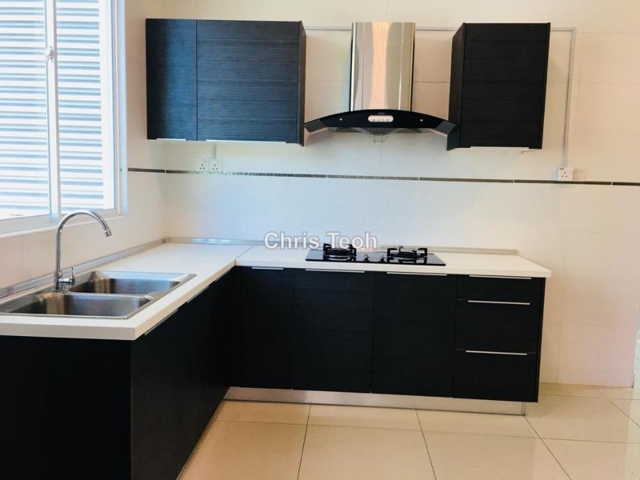 D Zone Condominium Corner Lot Condominium 4 Bedrooms For Sale In Teluk Kumbar Penang Iproperty Com My