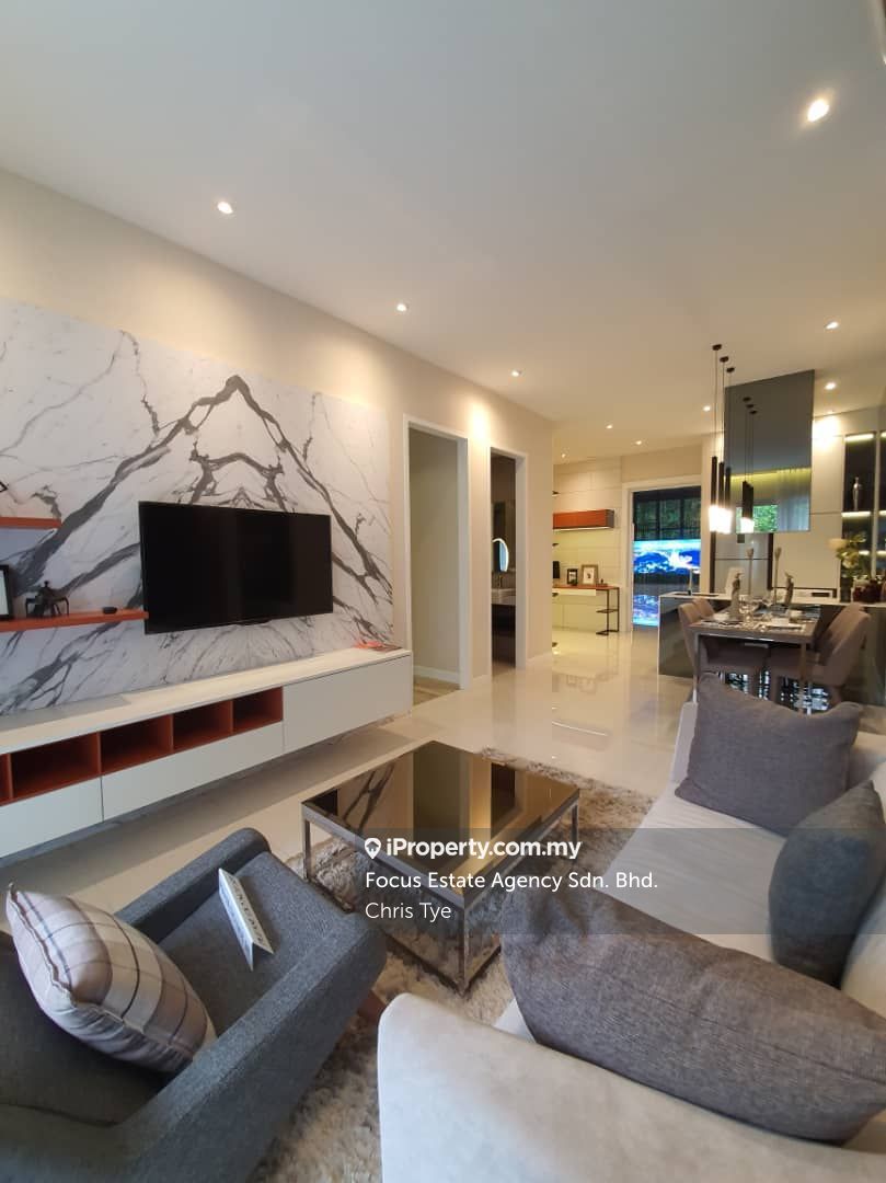 Hampton Height Damansara, Country Heights Damansara