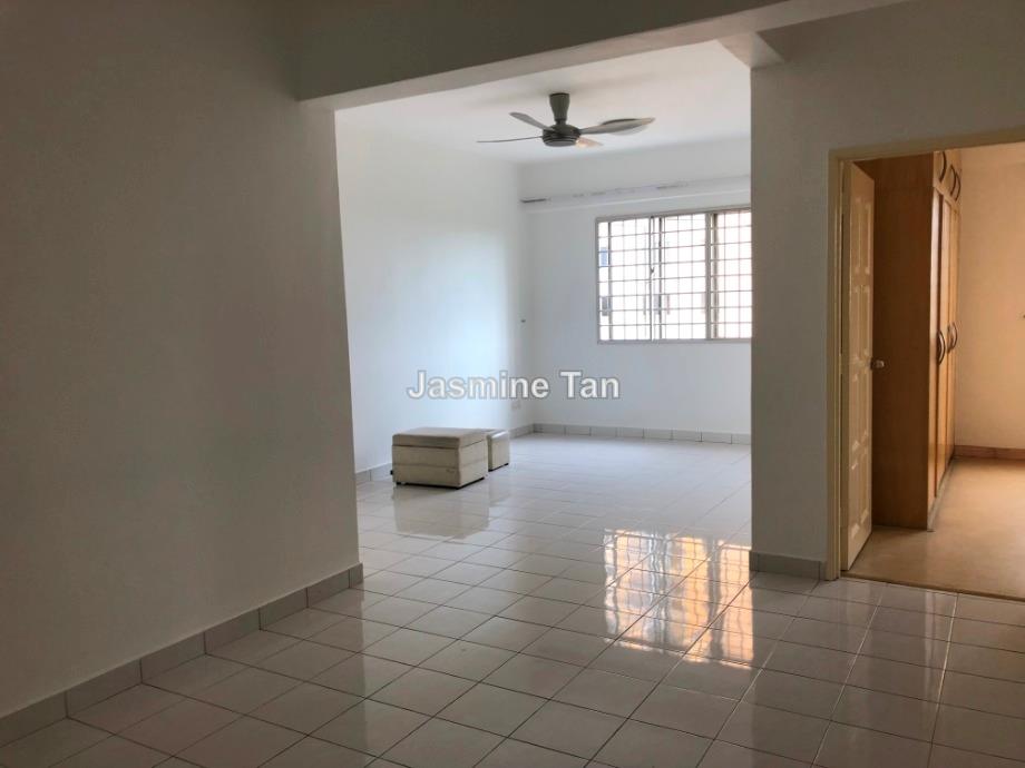 Pangsapuri Persiaran Tanjung Intermediate Apartment 3 Bedrooms For Sale In Tampoi Johor Iproperty Com My