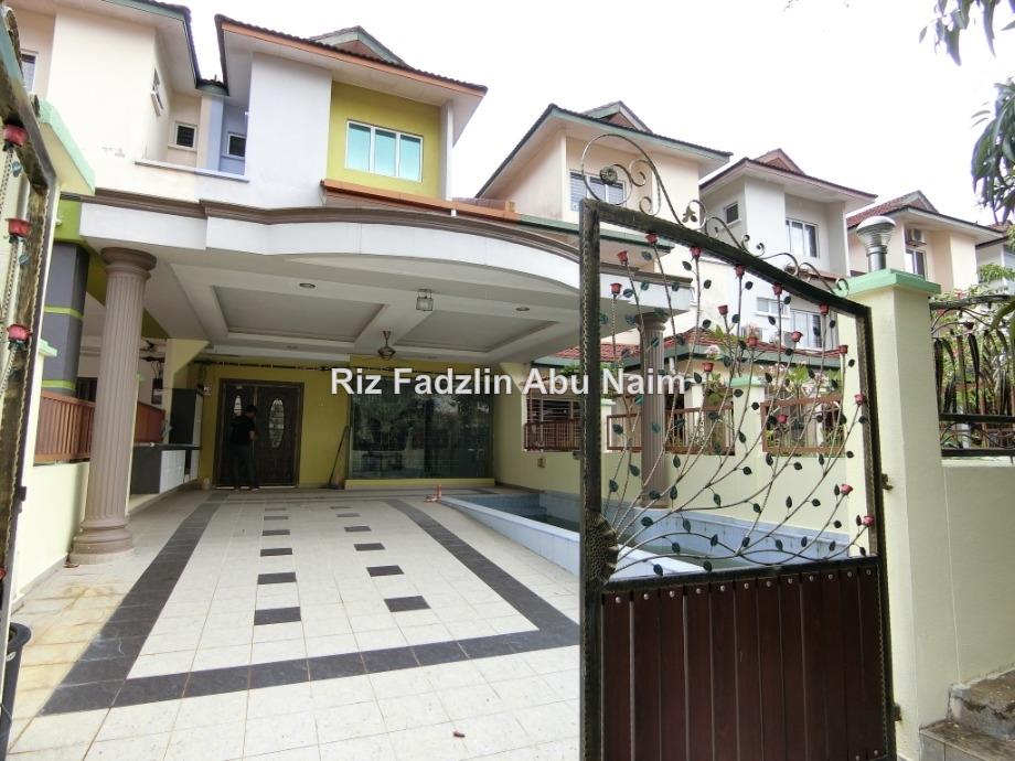 Bandar Putra Permai Seri Kembangan Intermediate 3 Sty Terrace Link House 5 Bedrooms For Sale Iproperty Com My