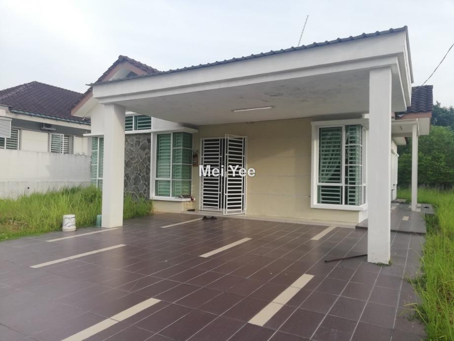 Bungalow House at Kulim, Kulim Intermediate Bungalow 4 bedrooms for