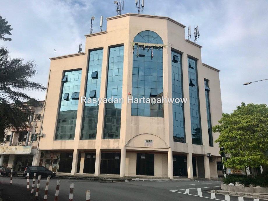 Putra Point Bandar Baru Nilai Putra Point Bandar Baru Nilai Nilai Corner Lot Shop Office For Sale Iproperty Com My