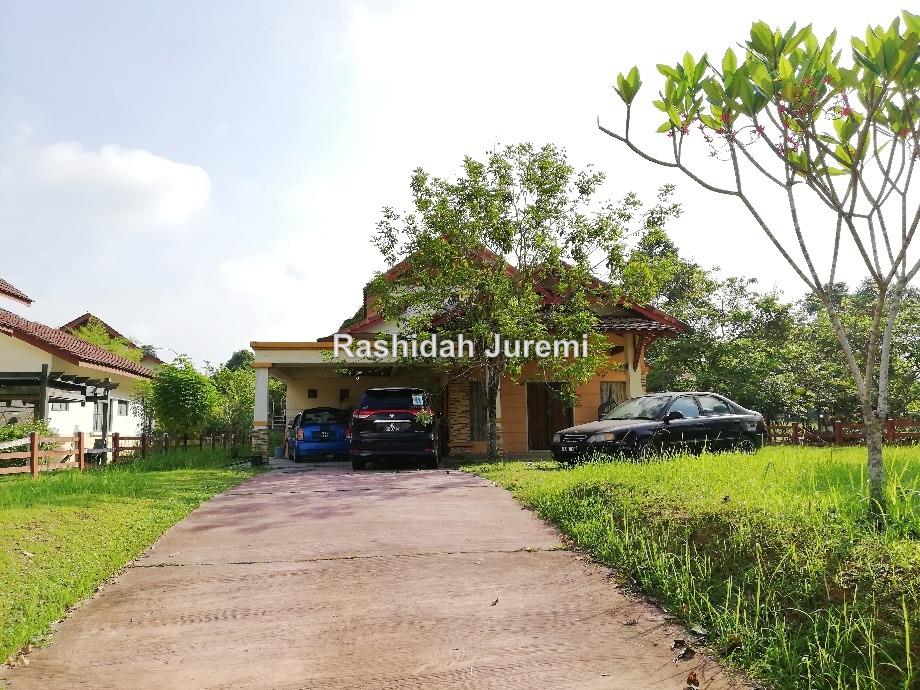 Jentayu Enstek Nilai Bungalow 4 1 Bedrooms For Sale Iproperty Com My