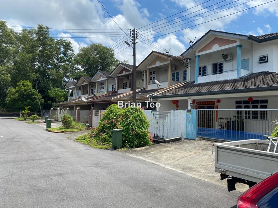 BATU KAWA KUCHING, Kuching Corner lot 2sty Terrace/Link House 4+2