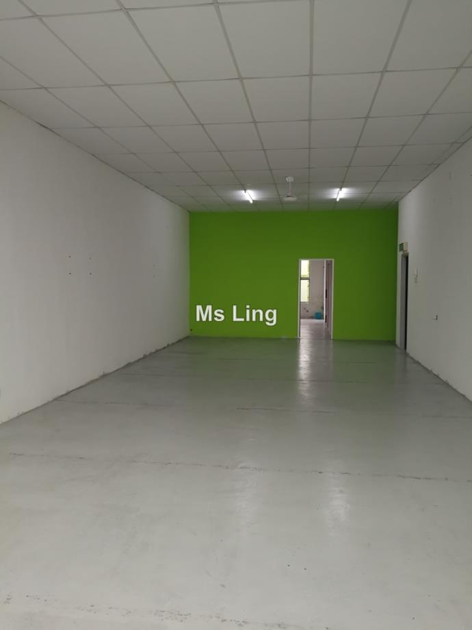 Jalan Cengkerik 5,Pusat Perdagangan Kempas, Pusat Perdagangan 
