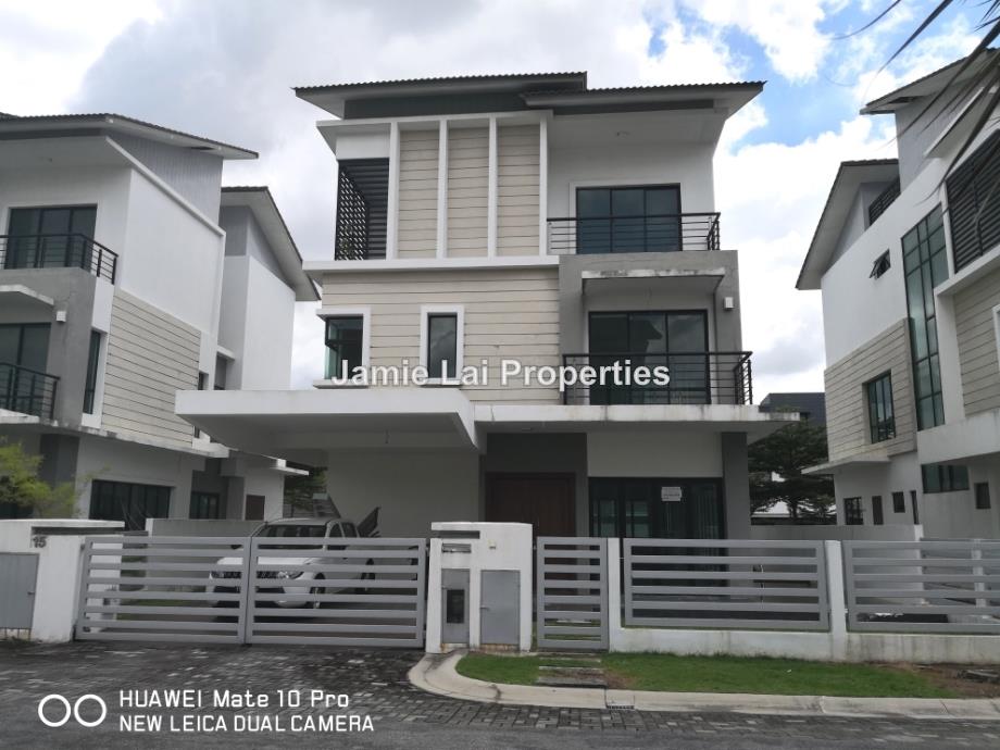 Tiger Lane, Ipoh Bungalow 6 bedrooms for sale