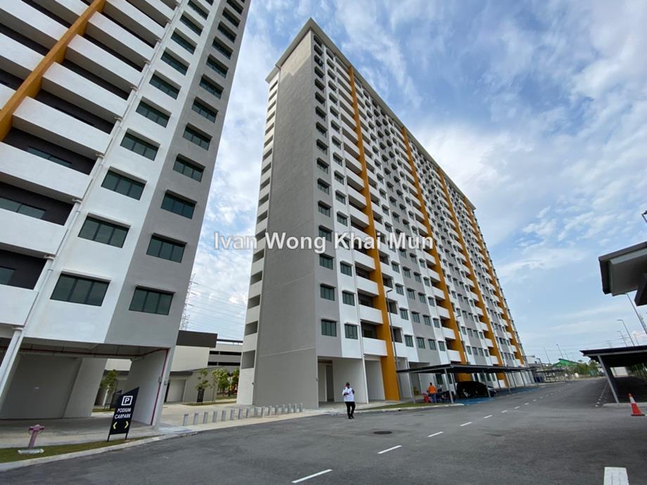 seruling bandar bukit raja, Bandar Bukit Raja Townhouse 3 bedrooms 