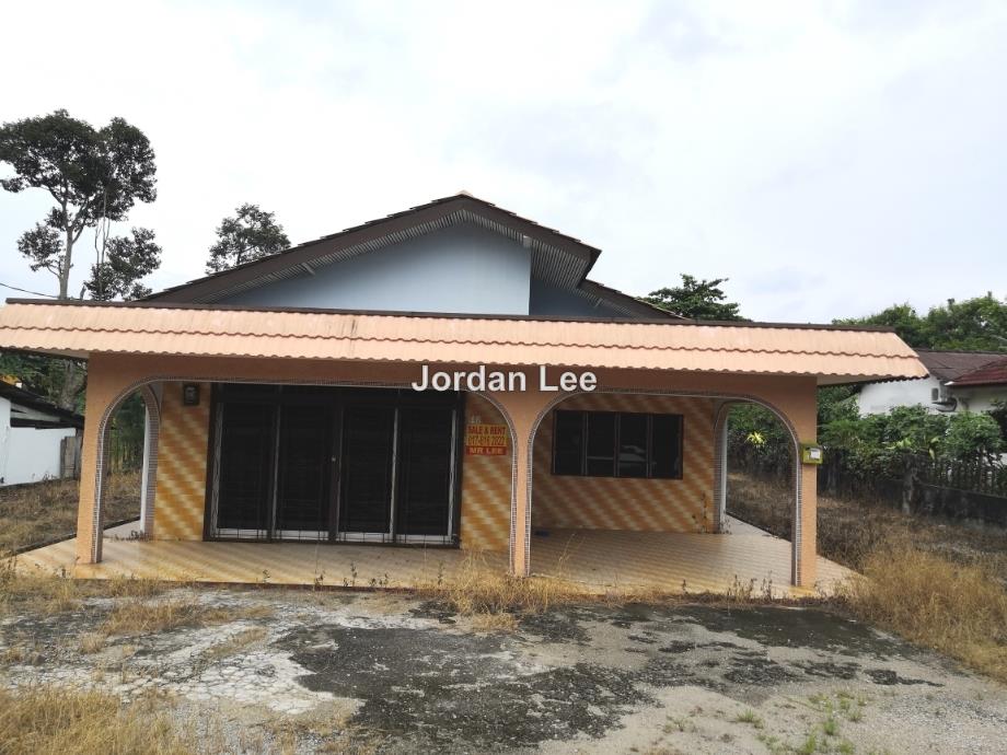 Ayer Keroh Bangalow House, Ayer Keroh