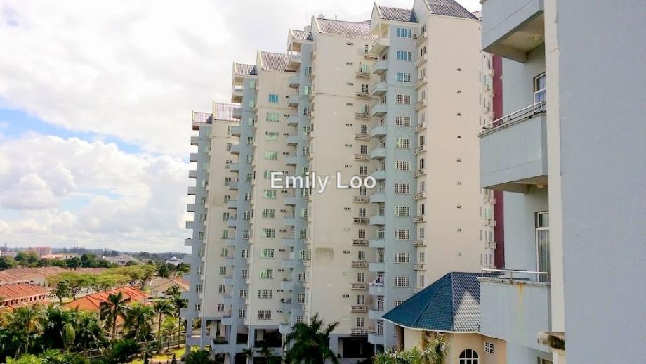 De Summit Condominium Condominium 3 Bedrooms For Sale In Kuching Sarawak Iproperty Com My