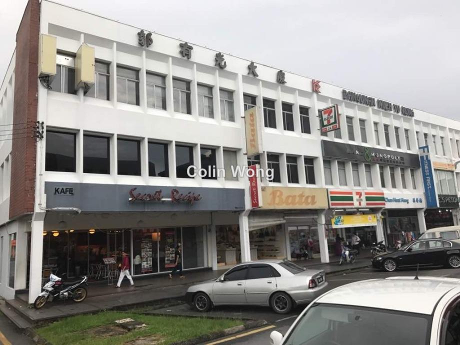 Satok Shop 1st Floor Above Secret Recipe Facing Main Road Office For Rent In Kuching Sarawak Iproperty Com My