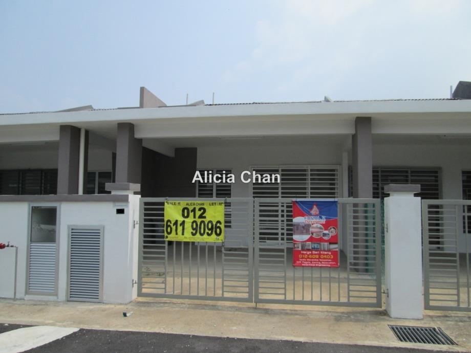 Seremban 3, Seremban Intermediate 1sty Terrace/Link House 3 bedrooms