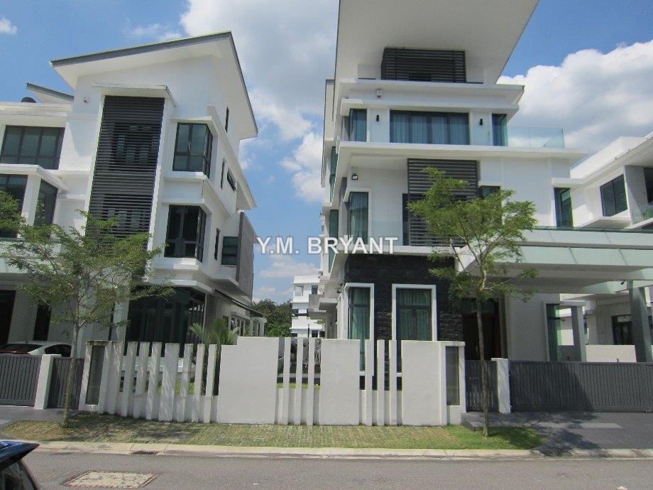 TROPICANA INDAH, Kota Damansara Intermediate Bungalow 6+1 bedrooms for