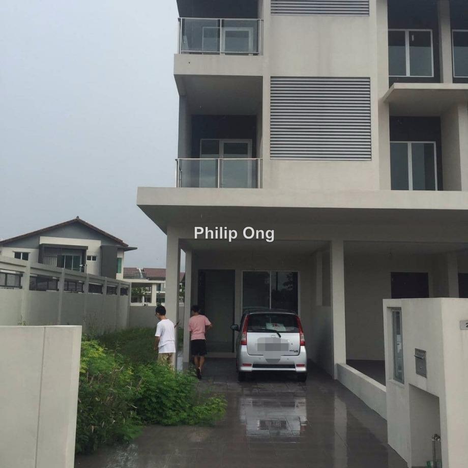 Raintree Park 2 Simpang Ampat Townhouse 3 Bedrooms For Sale Iproperty Com My