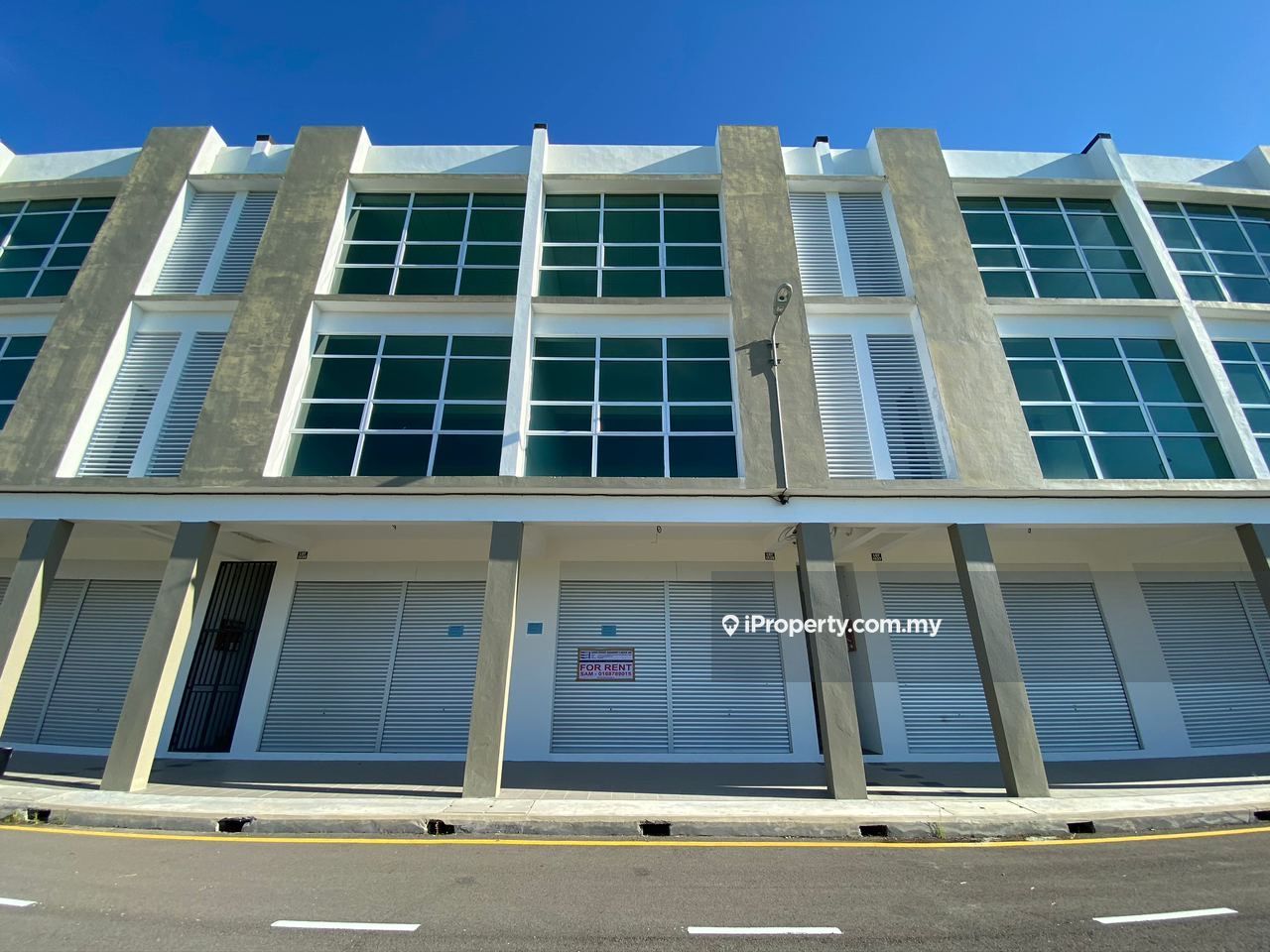 Three Storey Shoplot Inter at Lutong (Opposite Shell HQ), Miri, Lutong, Miri