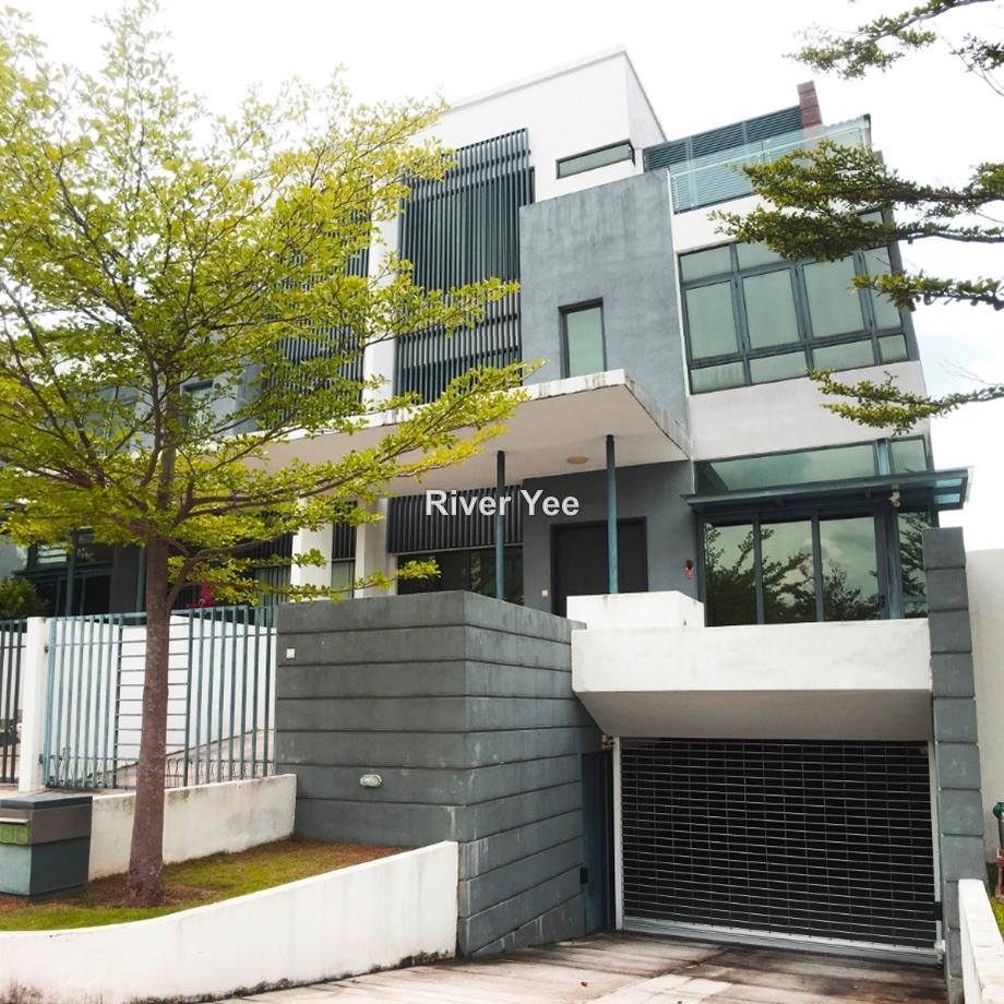 Grove, Lakefields, Sungai Besi