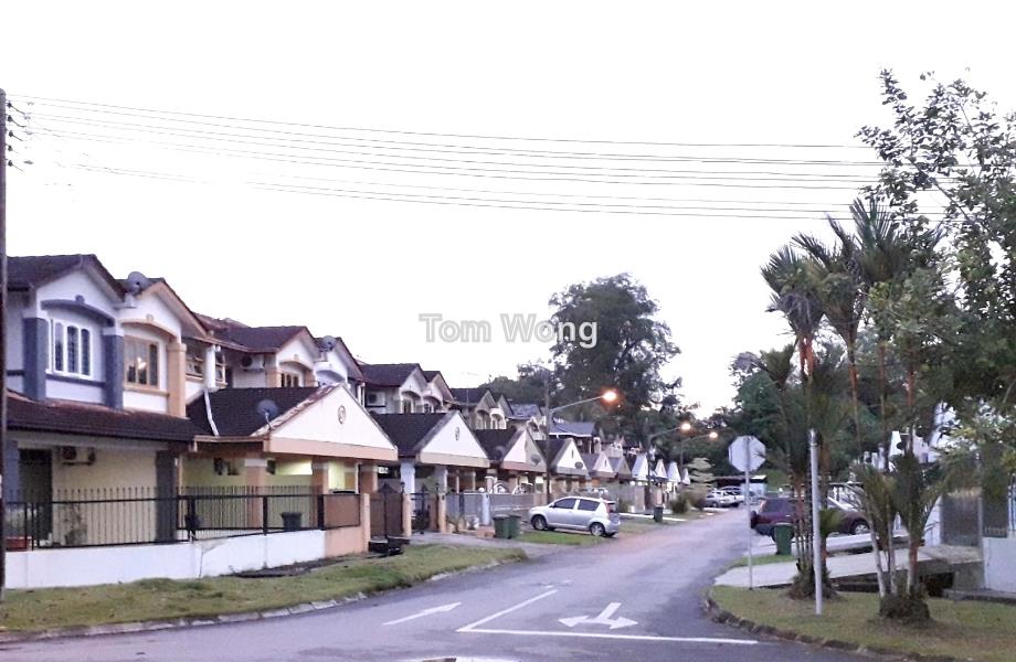 Kenny Hill Kenny Height Kuching Intermediate 2 Sty Terrace Link House 4 Bedrooms For Sale Iproperty Com My