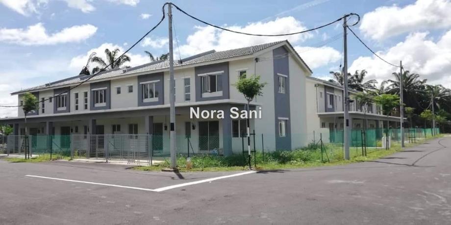 New Double Storey Terrace House At Sg Rambai Sungai Rambai Intermediate 2 Sty Terrace Link House 3 Bedrooms For Sale Iproperty Com My