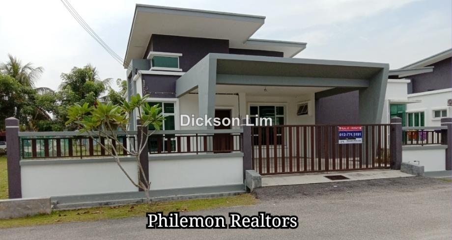 Taman Sri Sulong Perindustrian Batu Pahat Corner Lot Semi Detached House 4 Bedrooms For Sale Iproperty Com My