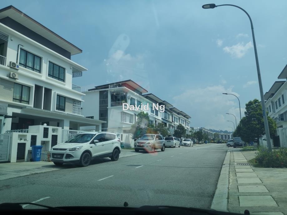 Crista Caffra Setia Utama Setia Alam, Setia Alam