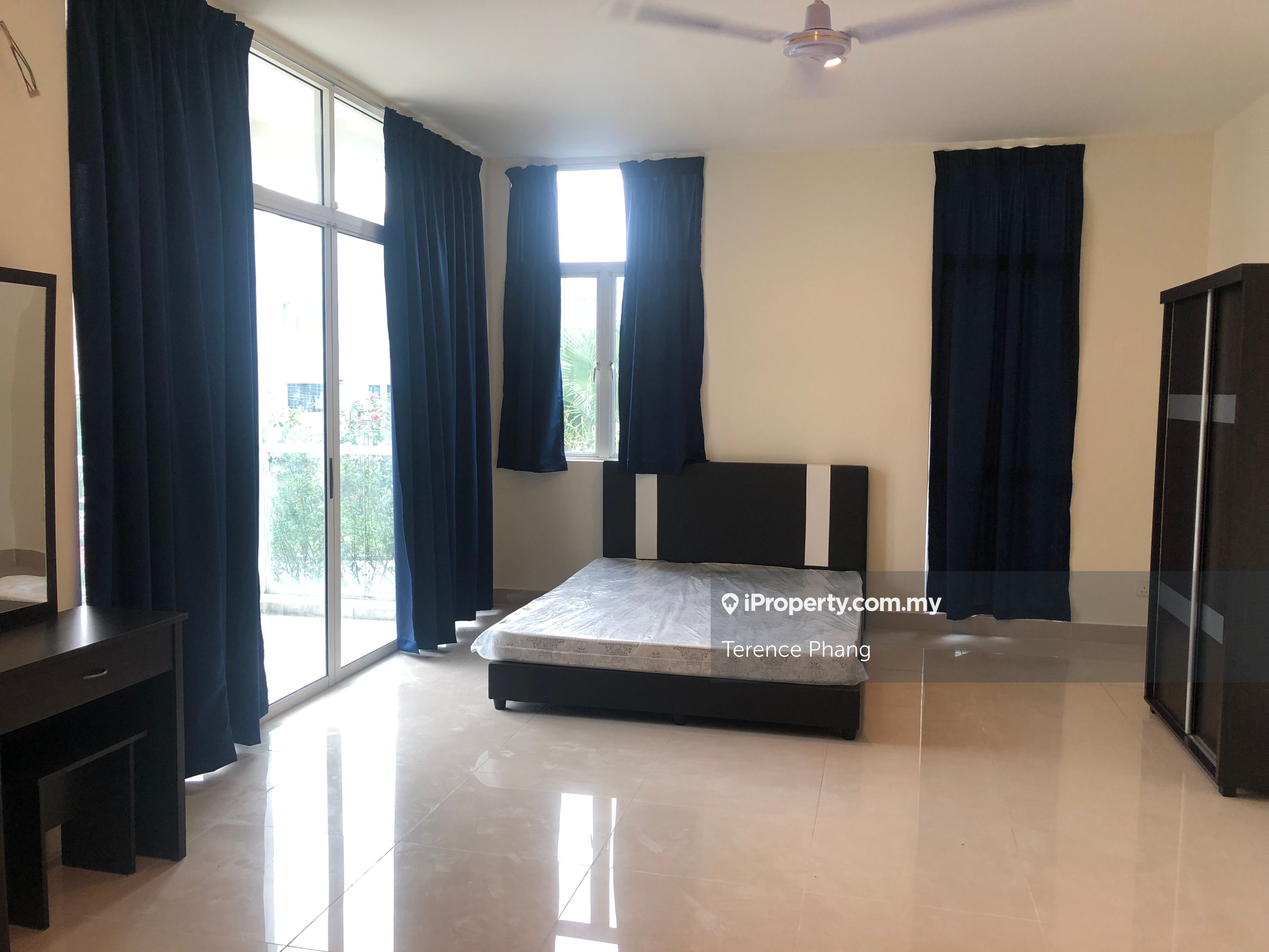 Rooms for Rent Bella Damansara, Damansara Utama Corner lot 2sty