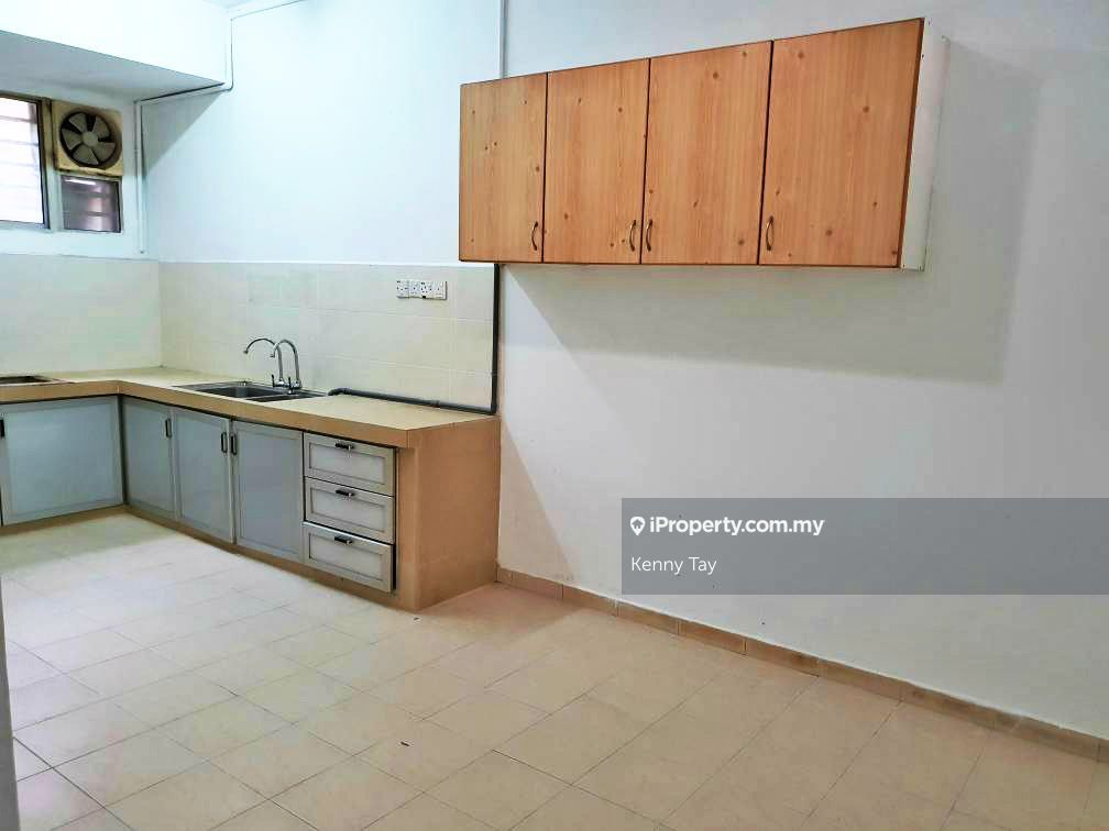 Taman Bukit Desa Kepong Intermediate Townhouse 3 Bedrooms For Sale Iproperty Com My