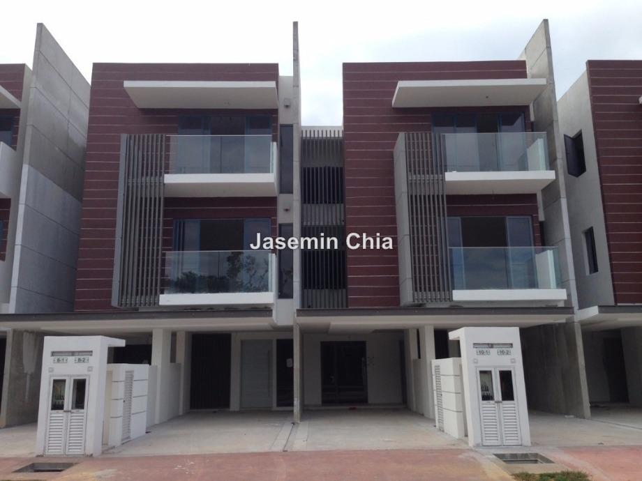 The Vale Sutera Damansara Damansara Damai Intermediate Townhouse 3 1 Bedrooms For Sale Iproperty Com My