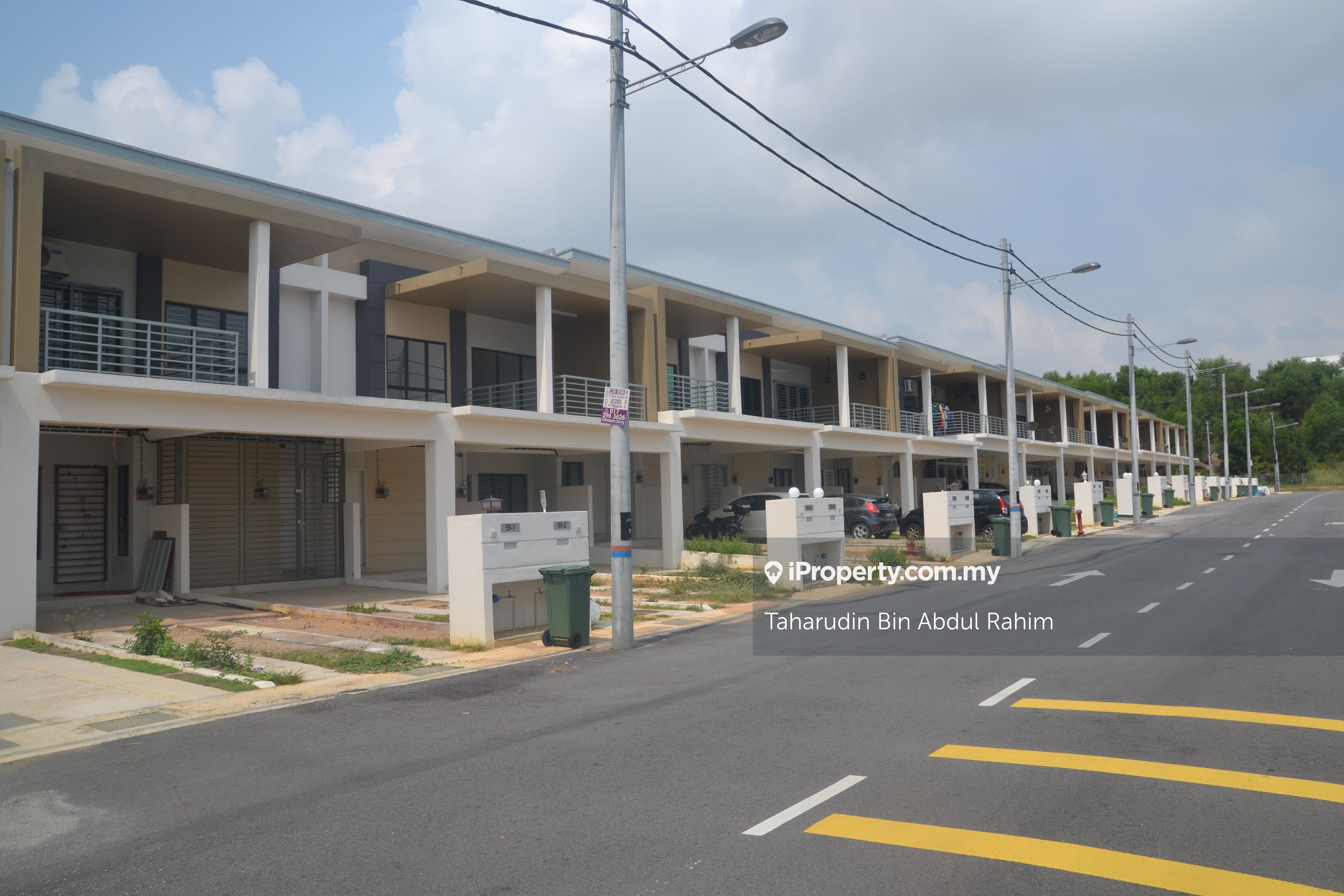 Villa Kesuma, Semenyih Intermediate Townhouse 3 bedrooms for rent 