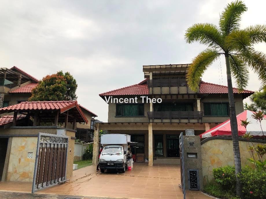Tar villas, Ampang Corner lot Bungalow 6+1 bedrooms for sale