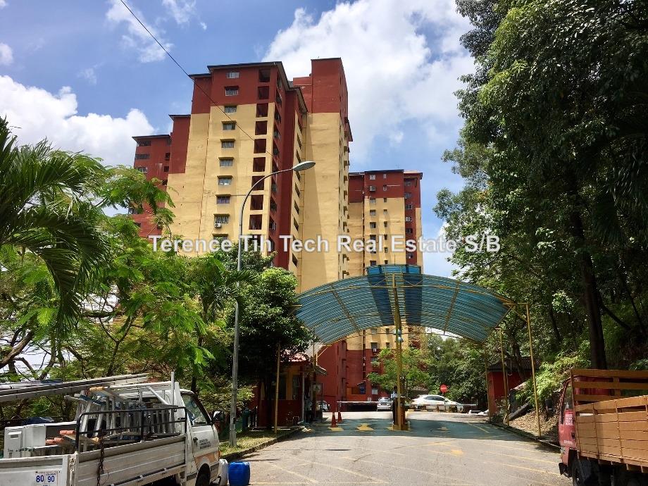 Bukit Winner (Winner Heights) Intermediate Condominium 3 bedrooms for