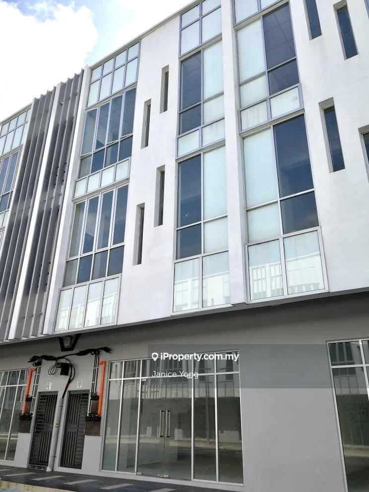 3 Storey Shoplot 1st And 2nd Floor Taman Cahaya Kota Puteri Taman Cahaya Kota Puteri Jalan Kota 2 5 Masai Shop For Rent Iproperty Com My