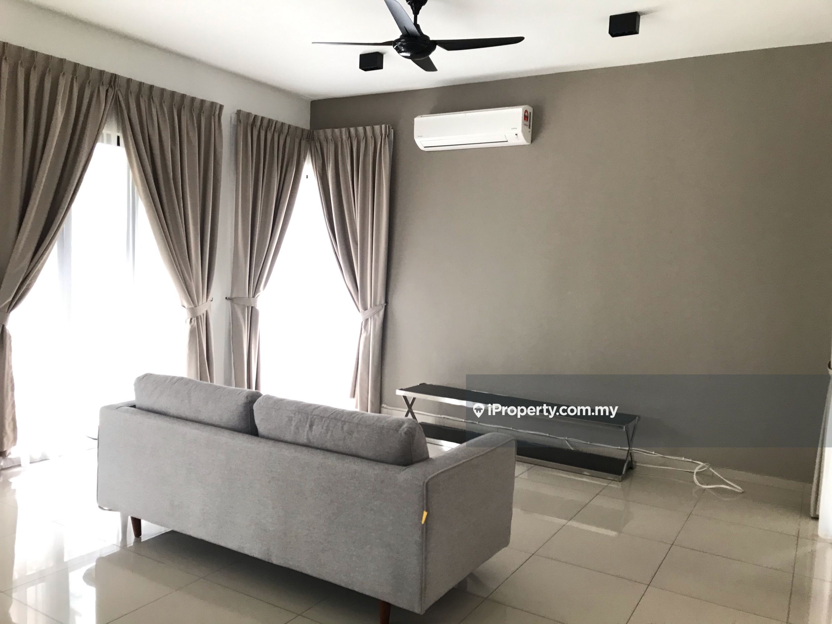 Jade hills, Kajang Intermediate Semidetached House 4+1 bedrooms for