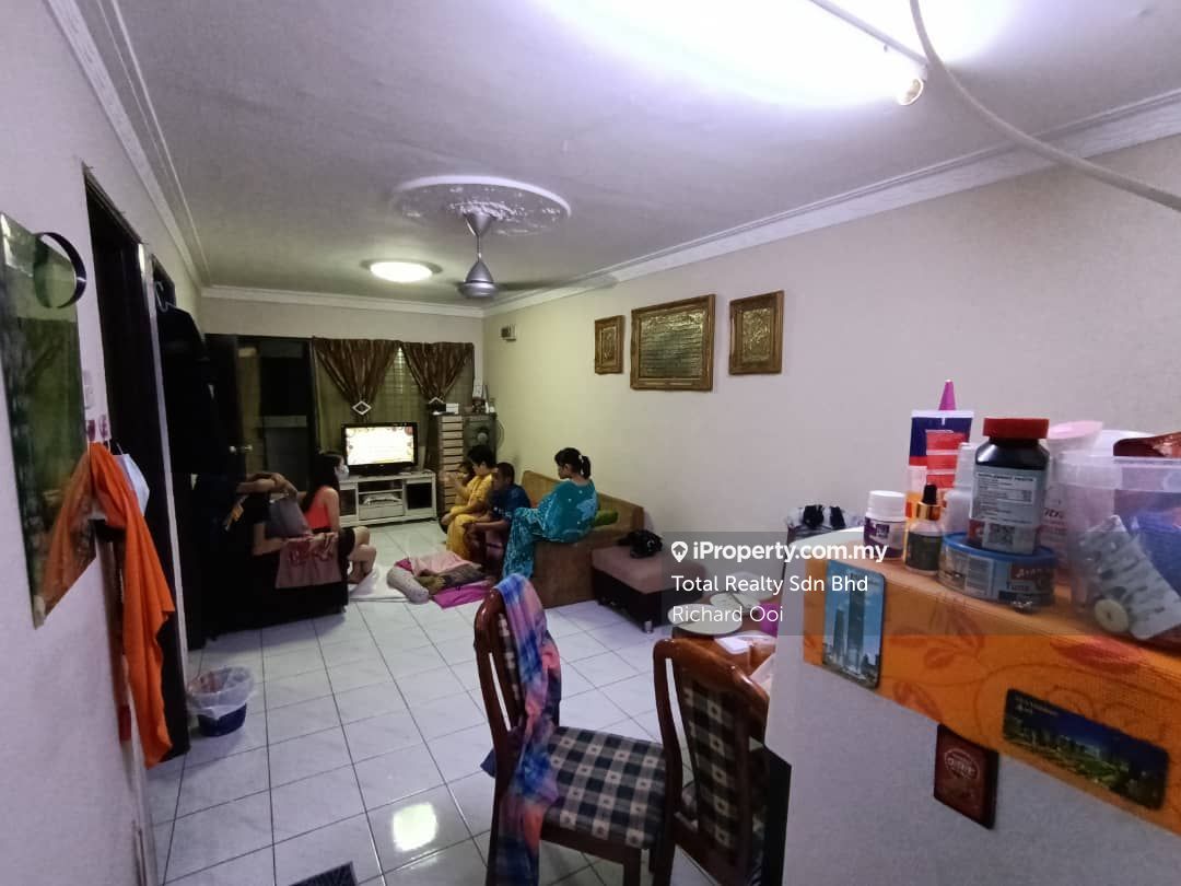 Mentari Apartment Apartment 3 Bedrooms For Sale In Shah Alam Selangor Iproperty Com My