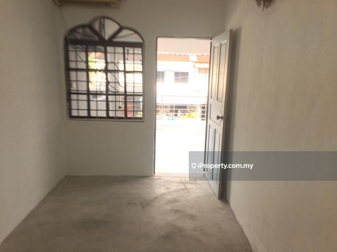 Taman Jentayu Simpang Ampat Intermediate 2 Sty Terrace Link House 3 Bedrooms For Sale Iproperty Com My