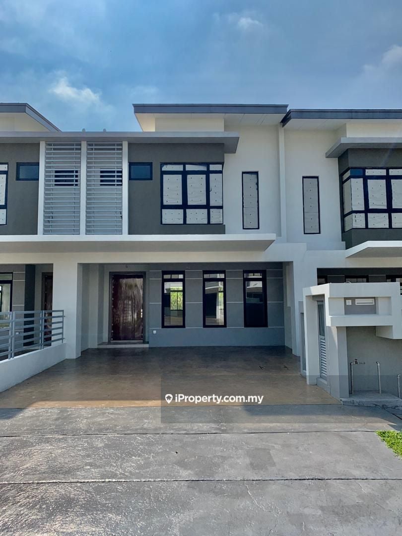 Mapple residence, Cyberjaya 1sty Terrace/Link House 4 bedrooms for