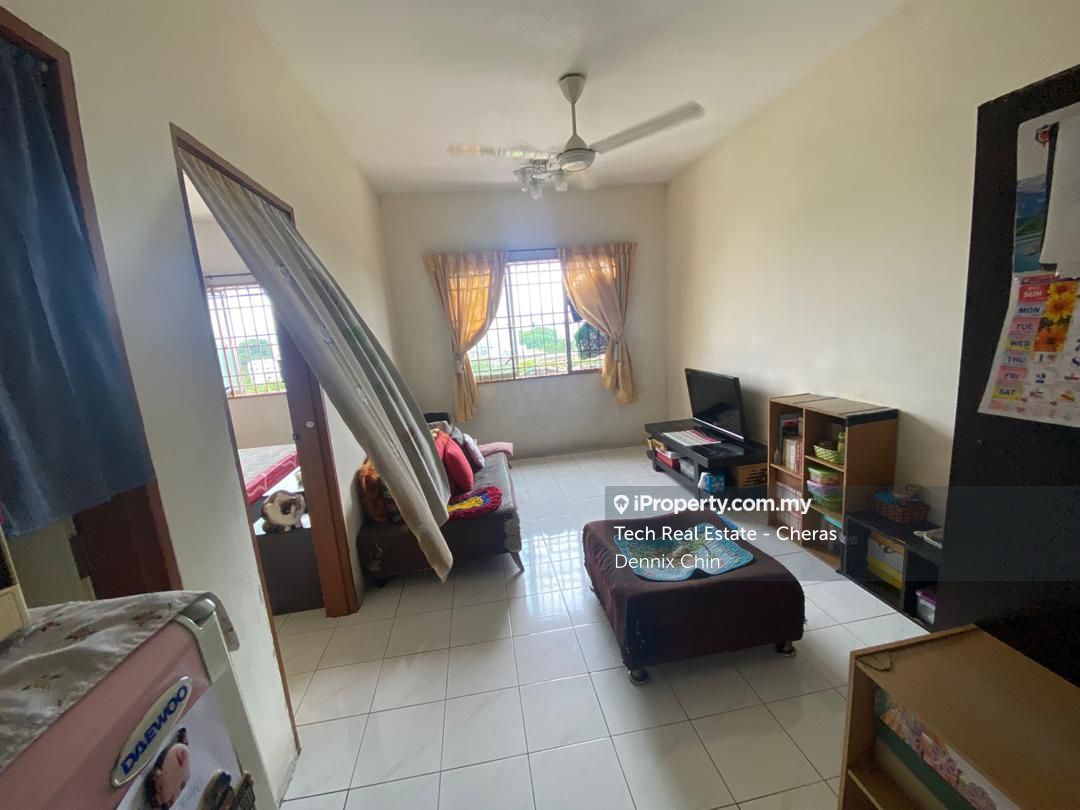 Vista Impiana Intermediate Apartment 1 Bedroom For Sale In Seri Kembangan Selangor Iproperty Com My