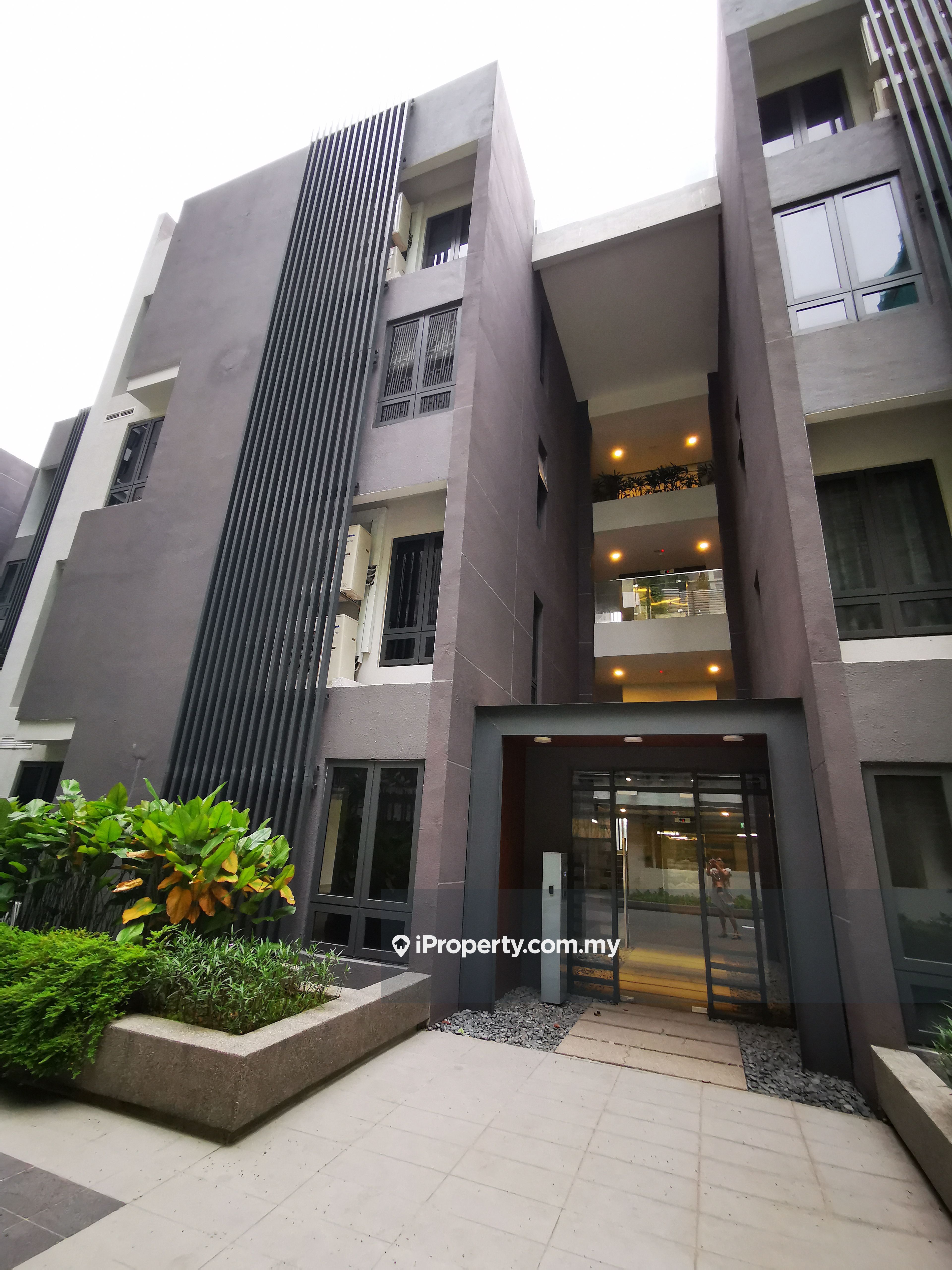 Paloma Tropicana Metropark Duplex Serviced Residence 4 Bedrooms For Sale In Subang Jaya Selangor Iproperty Com My