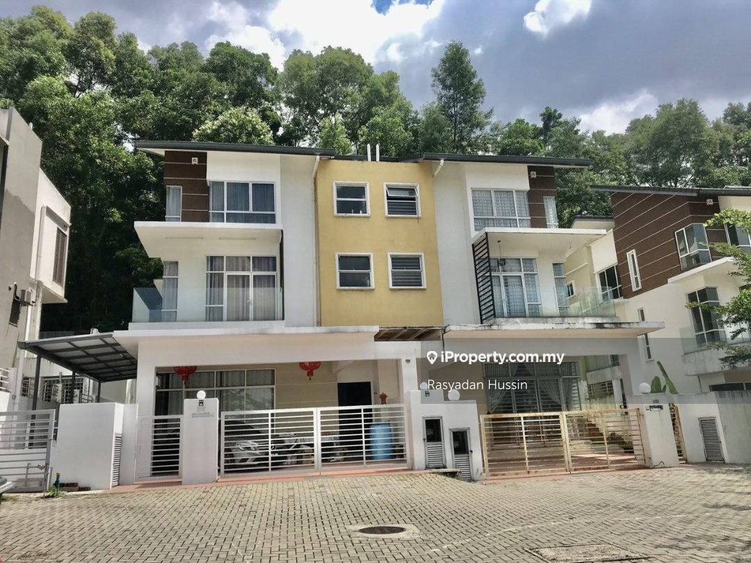Impian Tropika, Balakong