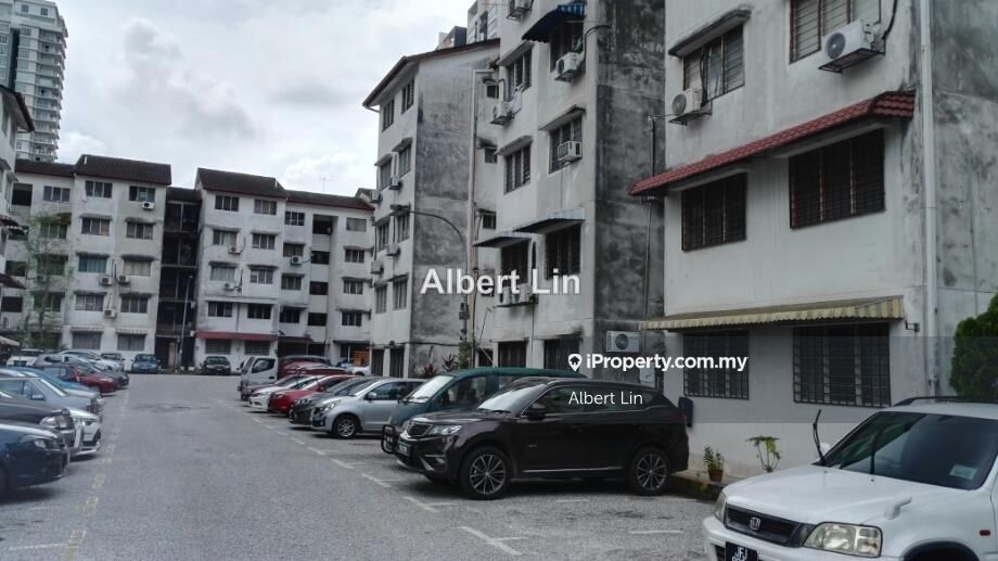 Happy Garden Apartment Apartment 3 Bedrooms For Rent In Kuchai Lama Kuala Lumpur Iproperty Com My