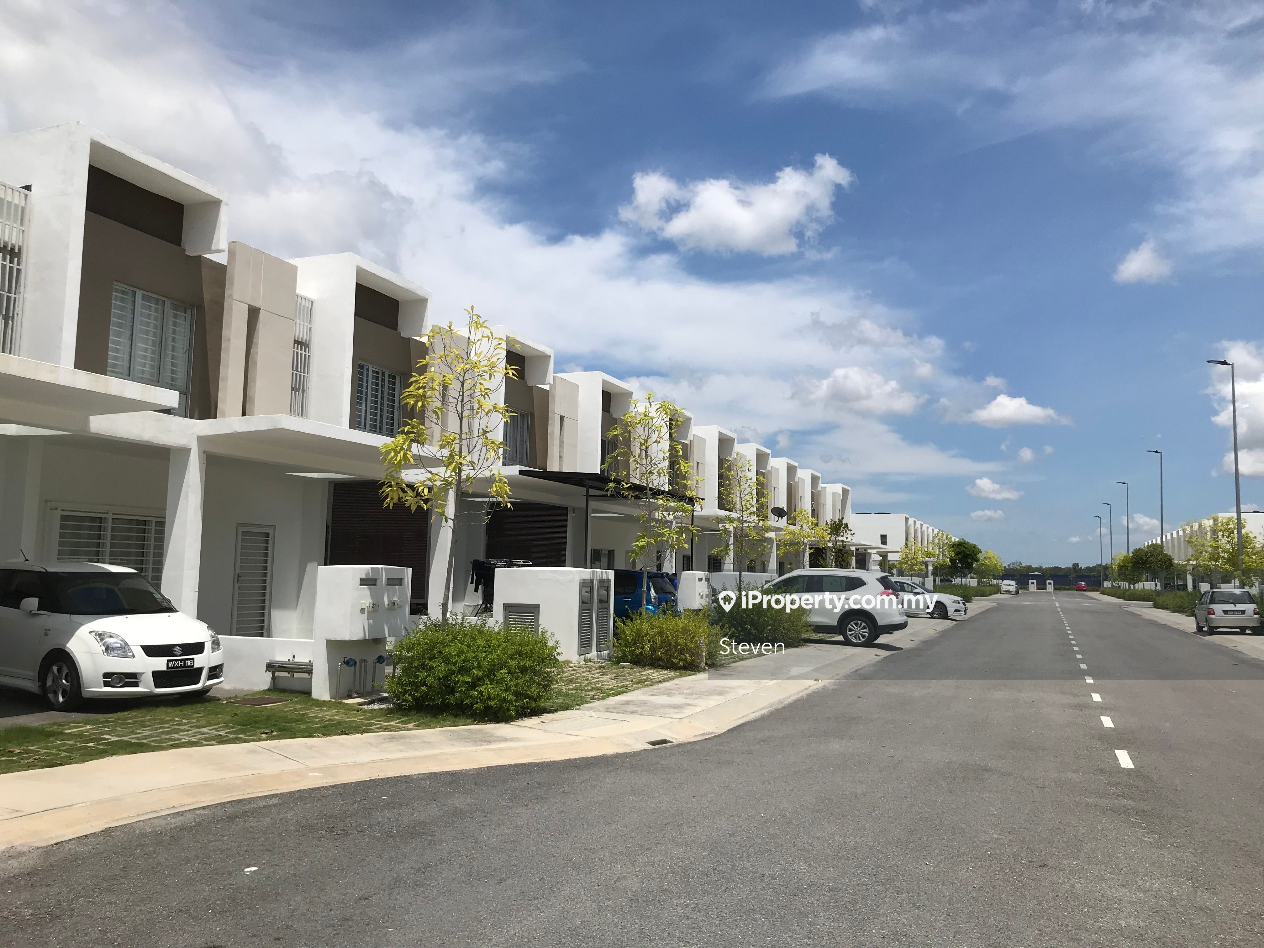 CyberSouth, Cyberjaya Intermediate 2sty Terrace/Link House 3 bedrooms