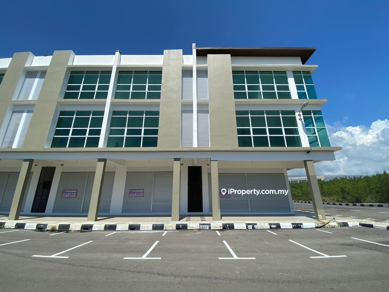 Three Storey Shoplot Corner at Lutong (Opposite Shell HQ), Miri, Lutong, Miri