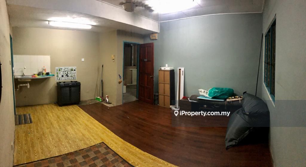 Pangsapuri Sri Meranti Corner Lot Flat 3 Bilik Tidur Untuk Disewa Di Bandar Sri Damansara Selangor Iproperty Com My