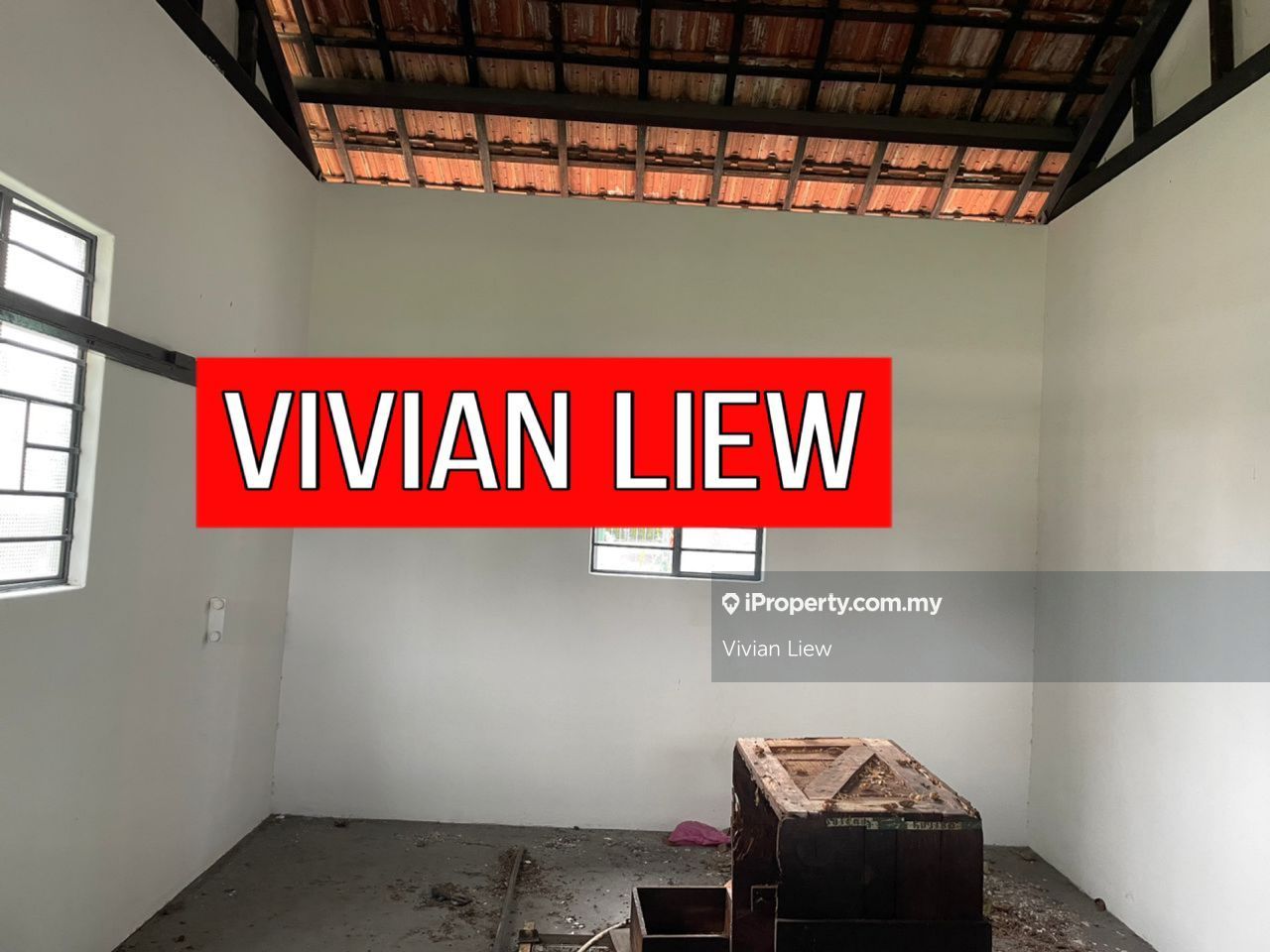 2 Storey Landed Rent At Nr Gurney With Big Compound , Gurney