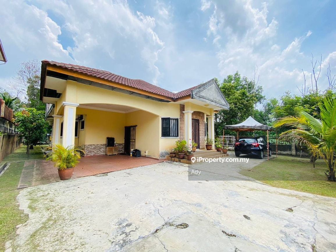 Sungai Merab Luar, Kajang Bungalow 4 bedrooms for sale | iProperty.com.my