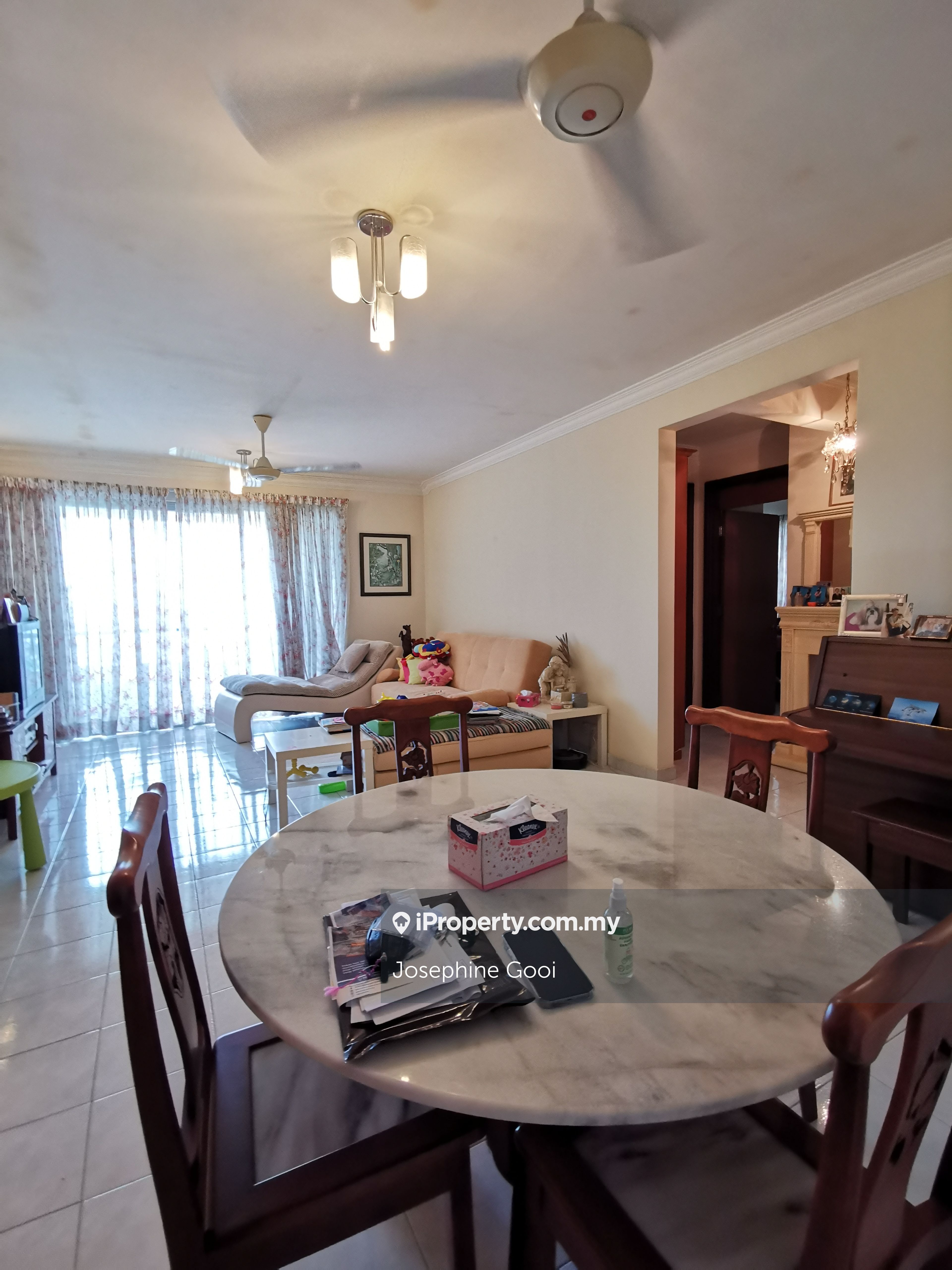 Riana Green Condominium Corner lot Condominium 3 bedrooms for sale in