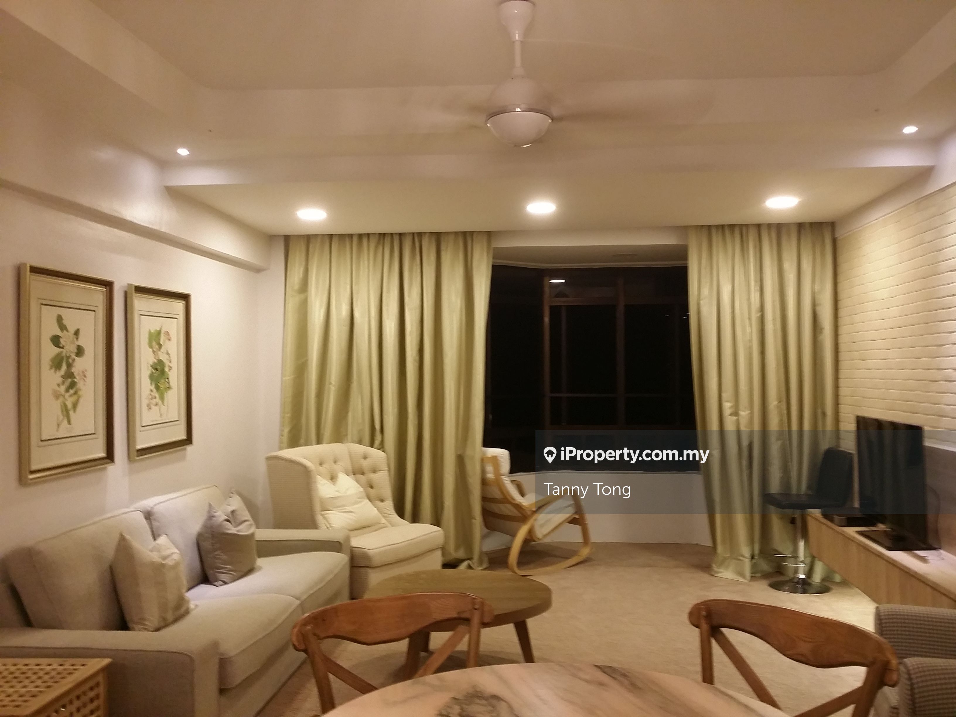 Mawar Apartment Corner lot Apartment 2 bedrooms for sale in Genting