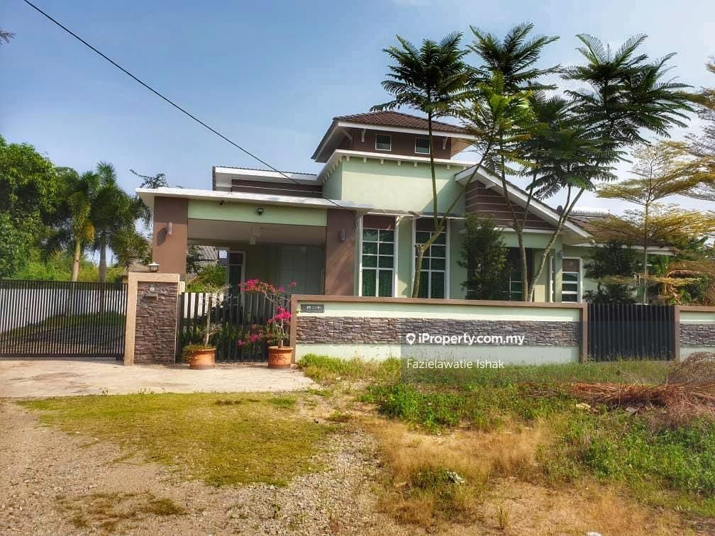 Banglo Setingkat Mak Chili Kemaman , Kemaman Bungalow 4 bedrooms 