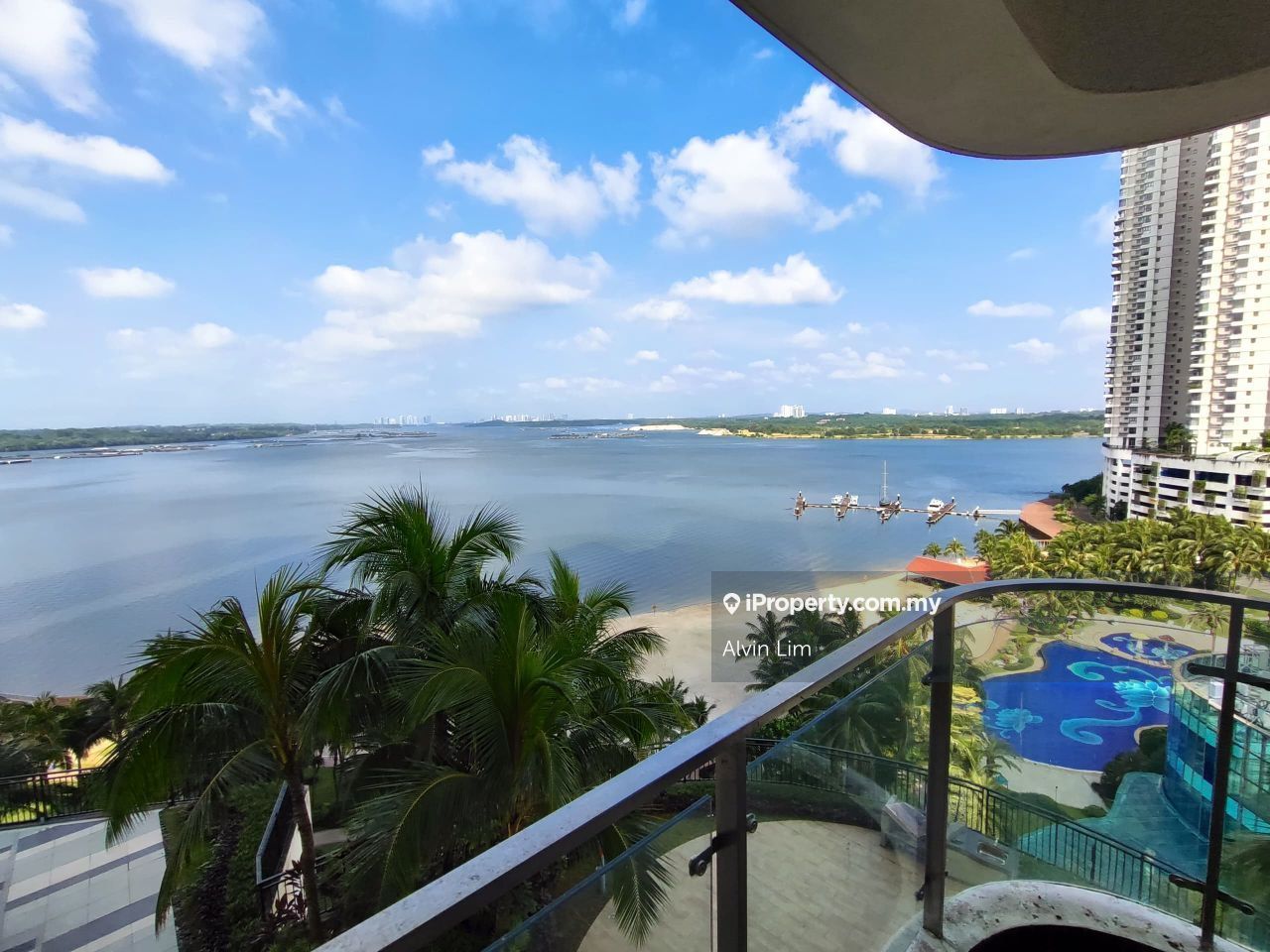 Lovell Country Garden Danga Bay Condominium 3 bedrooms for rent in