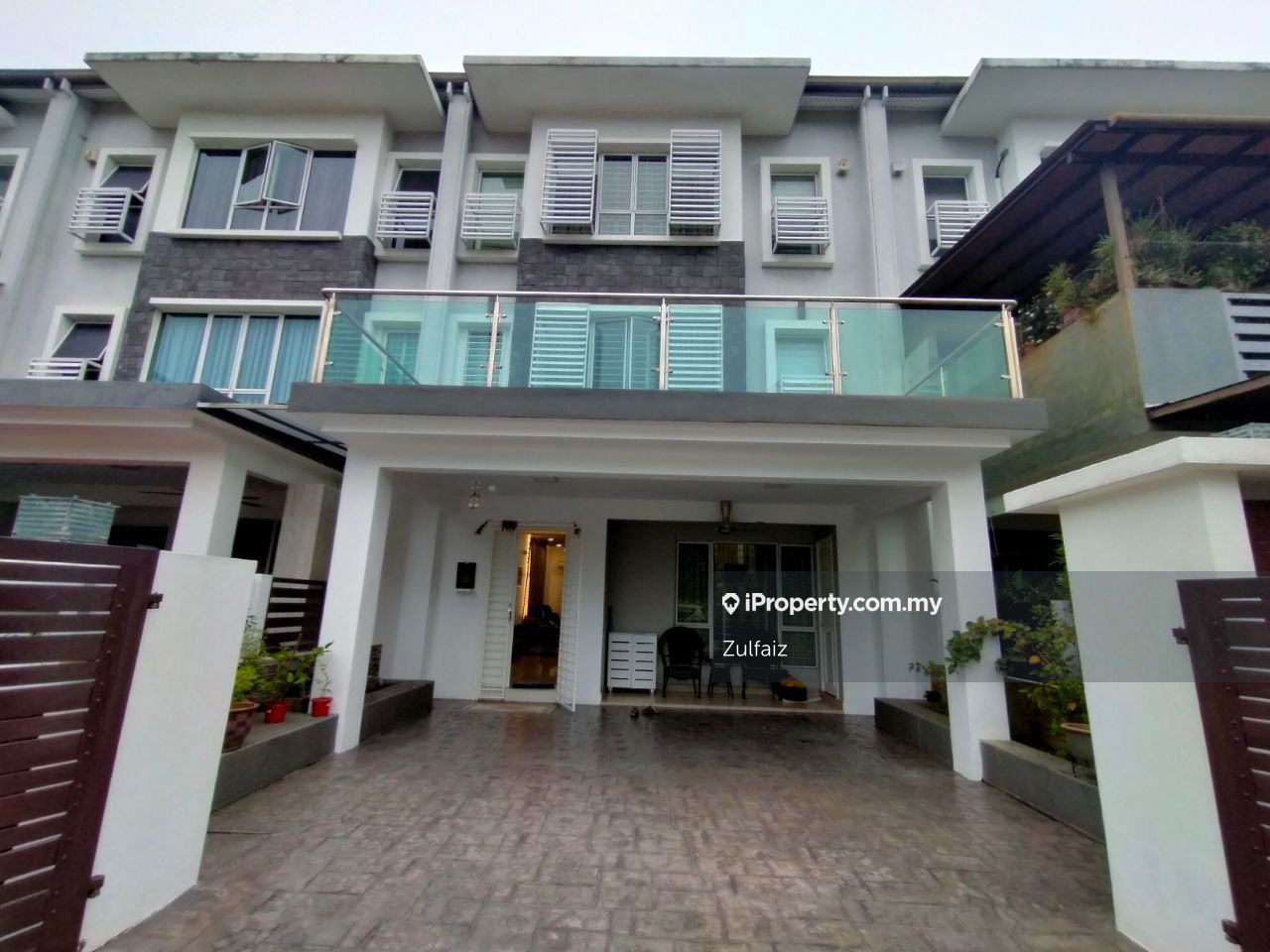 USJ Heights Intermediate 2.5sty Terrace/Link House 6 bedrooms for sale